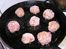 Fot. ulla*, Mielone kulki z orzeszkami ziemnymi