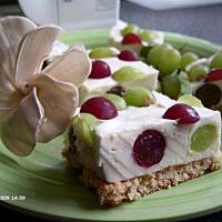 Sernik na zimno z winogronami