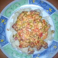 Kiełbasa z papryką i groszkiem