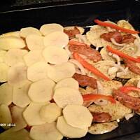 Ziemniaczki zapiekane z piersią i papryką