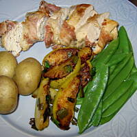 Filety z kurczaka zawijane w bekonie