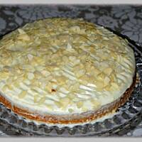 Ciasto marchewkowo-migdalowe z glazura