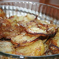 Zapiekane ziemniaki z karkówką w delikatnym sosie