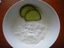 Fot. onlyred, Sos ogórkowo-czosnkowy