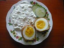 Fot. onlyred, Panierowane jajka