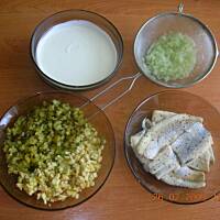 Matjasy w sosie jogurtowo - majonezowym