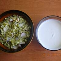 Matjasy w sosie jogurtowo - majonezowym