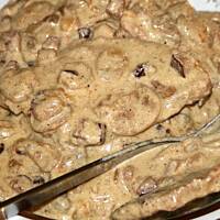 Schab w śmietanie z pieczarkami i boczkiem