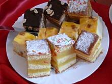 Fot. niebieska-różyczka, Biszkopt  z jabłkami wg Różyczki