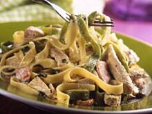 Fot. majam, Tagliatelle z polędwicą i pieczarkami