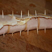 Rolowane koreczki z szyneczką i serem kasiuli