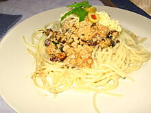 Fot. behemotka84, Spaghetti z puszystym białym sosem na  pesto