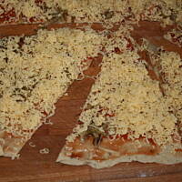 Pikantne rogale z serem - sosem i cebulką kasiuli