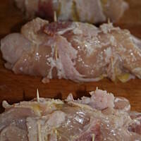 Chrupiące roladki z piersi boczku i papryki kasiuli