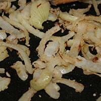 Gulasz w sosie sojowym z posmakiem śliwki kasiuli