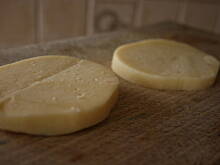 Fot. kasiul_a, Kotlecik z sera żółtego z suszonymi pomidorami