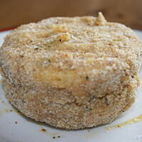 Kotlecik z sera żółtego z suszonymi pomidorami