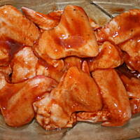 Słodko-ostre skrzydełka z majonezowym sosem kasi