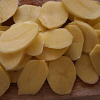 Kurczak paprykowy pieczony na ziemniakach kasiuli