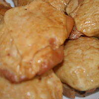 Sałatka z wędzonym kurczakiem i serem kasiuli