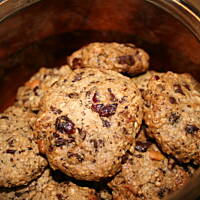 Owsiane ciasteczka z czekolada i bakaliami