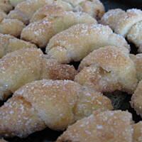 Rogaliki (CIASTECZKA)drożdzowe z cukrem -migdałowe