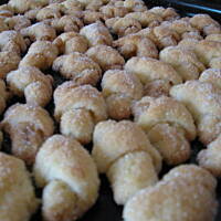 Rogaliki (CIASTECZKA)drożdzowe z cukrem -migdałowe