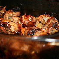 Roladki z boczku pieczone na warzywach kasiuli