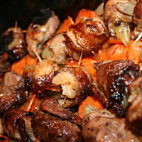 Roladki z boczku pieczone na warzywach kasiuli