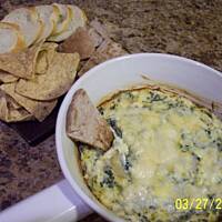 Dip z szpinakiem i karczochami pychota
