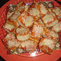 Zapiekane kanapeczki z serem i czosnkiem