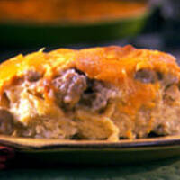 Zapiekanka z kotlecików ziemniaczanych