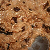 Mazurek trójwarstwowy krówka chałwa śliwka kasiuli