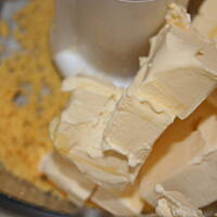 Mazurek trójwarstwowy krówka chałwa śliwka kasiuli