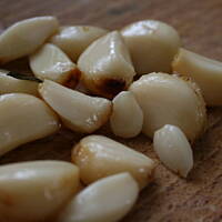 Sos z pieczonego czosnku do mięs jaj pizzy kasiuli