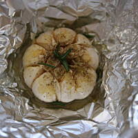 Sos z pieczonego czosnku do mięs jaj pizzy kasiuli