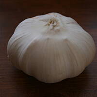 Sos z pieczonego czosnku do mięs jaj pizzy kasiuli