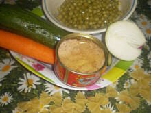 Fot. hancia, Makaron z sosm warzywno- tunczykowym