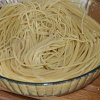 Pizza makaronowa z sosem i serem kasiuliii