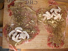 Fot. Sara_R, Czosnkowe roladki z bazylią i oregano