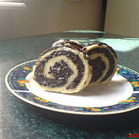 Rolada biszkoptowa z makiem