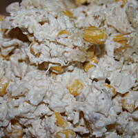 Słodka sałatka z kurczakiem i ananasem kasiuli