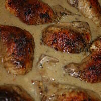 Faszerowane skrzydełka w smakowitym sosie kasiuli