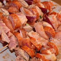 Szaszłyki z polędwiczki- piersi- kiełbaski kasiuli