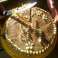 Tort kawowy kasiulii z migdałami i wiśniówką