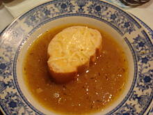 Fot. mini.is, pyszna zupa cebulowa