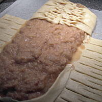 Jablecznik z zimnego ciasta drozdzowego