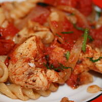 Zapiekanka - kurczak pomidory makaron kasiuli