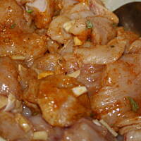 Kurczak o indyjskiej nucie w sosie curry kasiuli