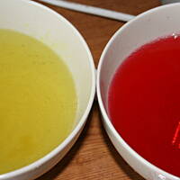 Babeczki z budyniem galaretką i owocami kasiuli